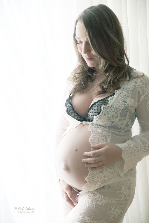 Dirk-Salomon-Fotografie_FOSAVIS-HB29-5D_3101_Babybauch.jpg